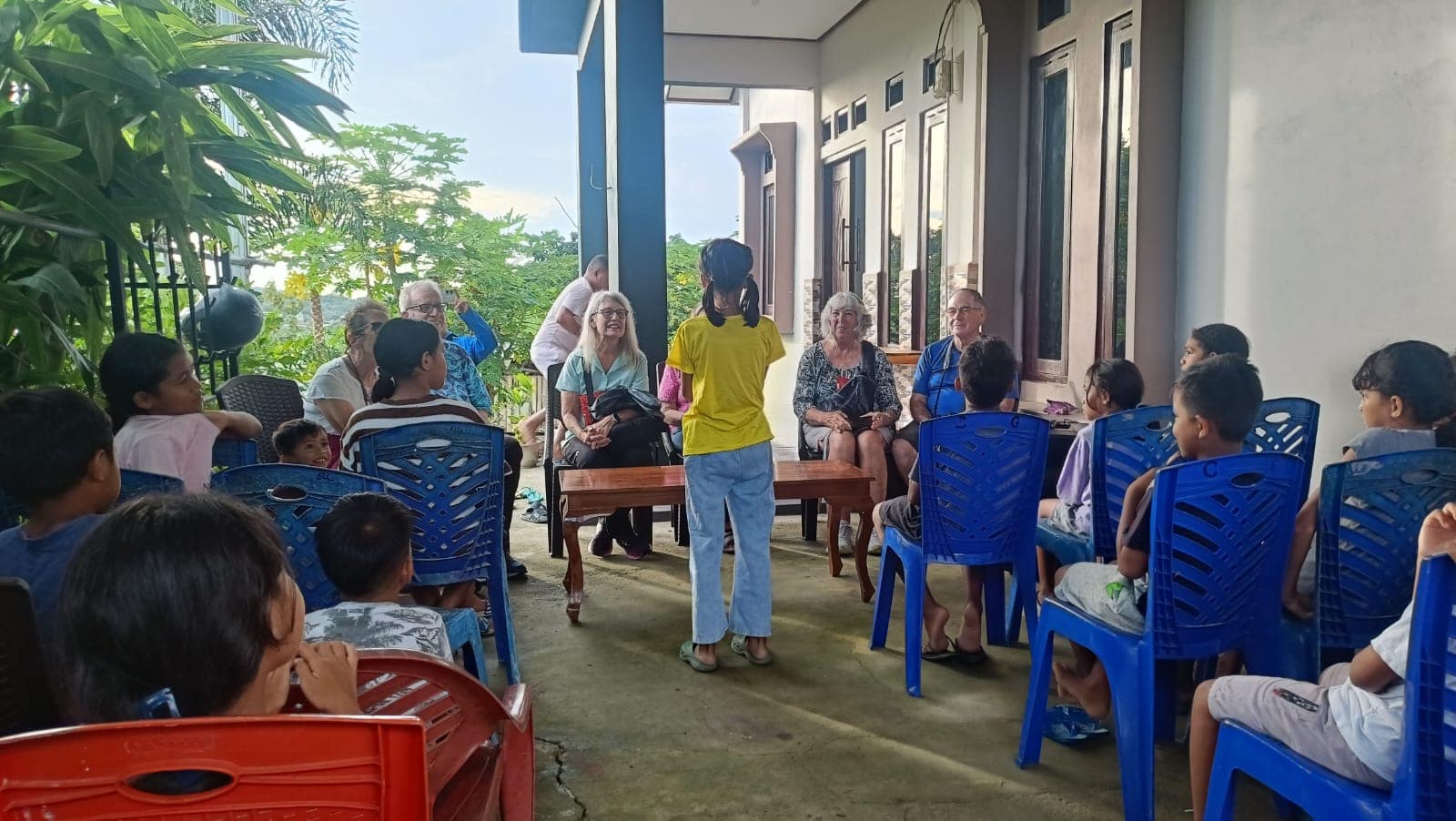 English Club KBG Santa Bernadette Hadirkan Tamu Asing Asal Amerika untuk Motivasi Anak-Anak
